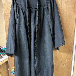 Black Oak Hall graduation gown for height 5'3-5'5