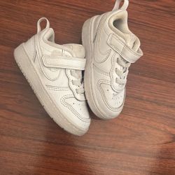 Nike Para Bebés Size 6C