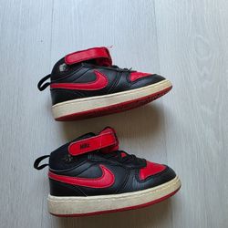 Baby shoes size 8c