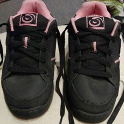 Spinners Athletic Rolling Shoes (with wheels) - Size 3