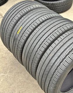 235/45/18 Michelin 📍📍 Vendo un set de llantas con 80% de vida las 4 📍🌟