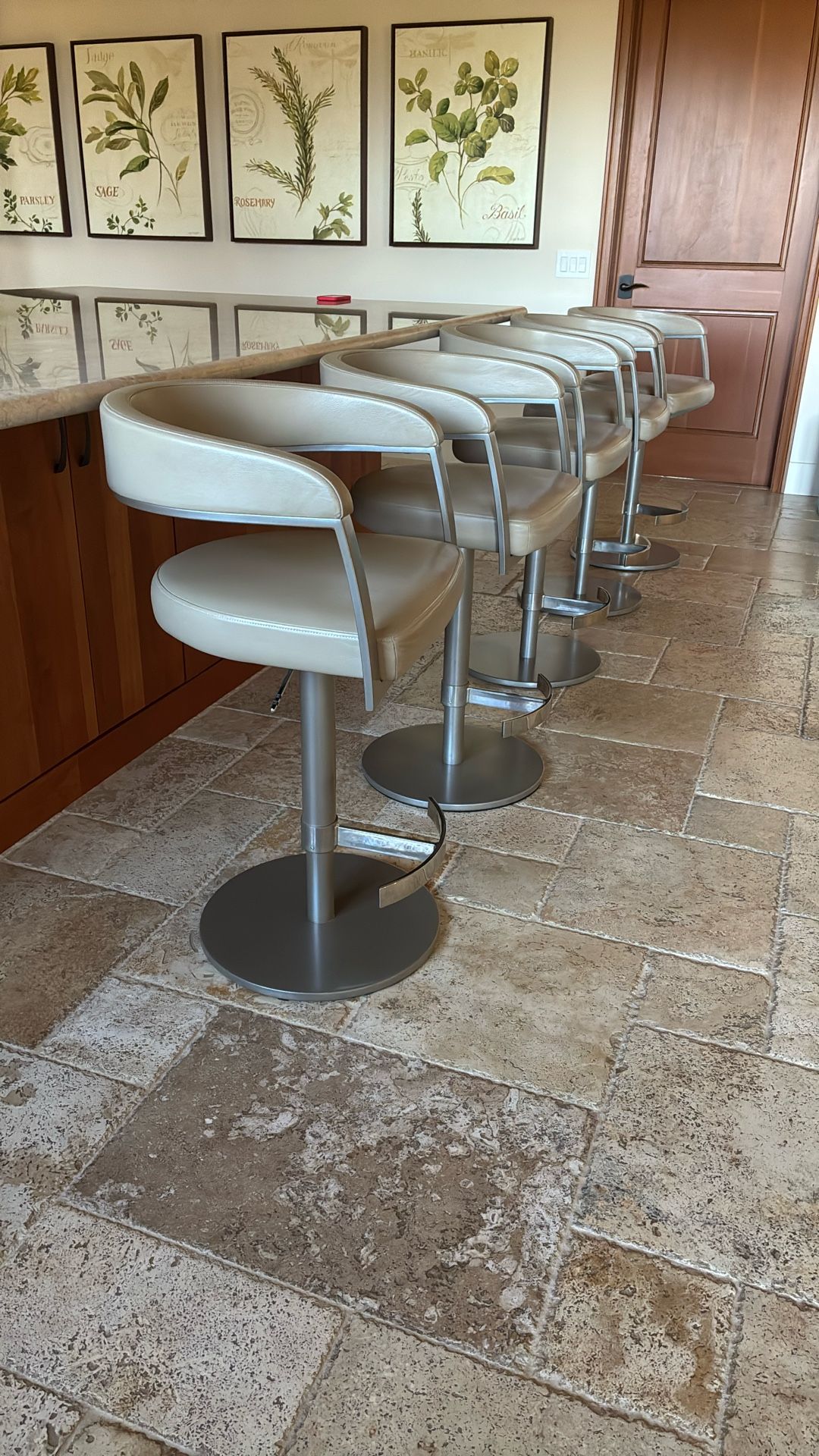 BAR STOOLS. 5 Elite Modern “Helix” Hydraulic Lift