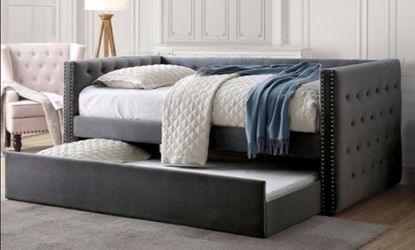 Brand New Grey Twin Size Daybed w Trundle Bed