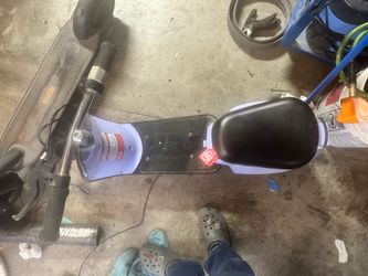 Kids Razor pocket mod moped