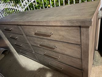 Farmhouse style king bedset