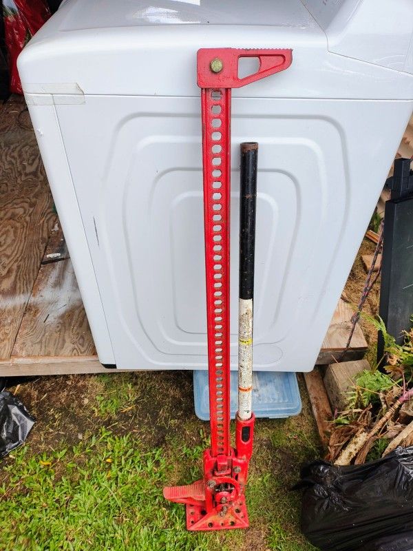 Red Off Road/ Bumper Jack