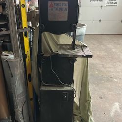 Wood Cutting Band Saw 14”