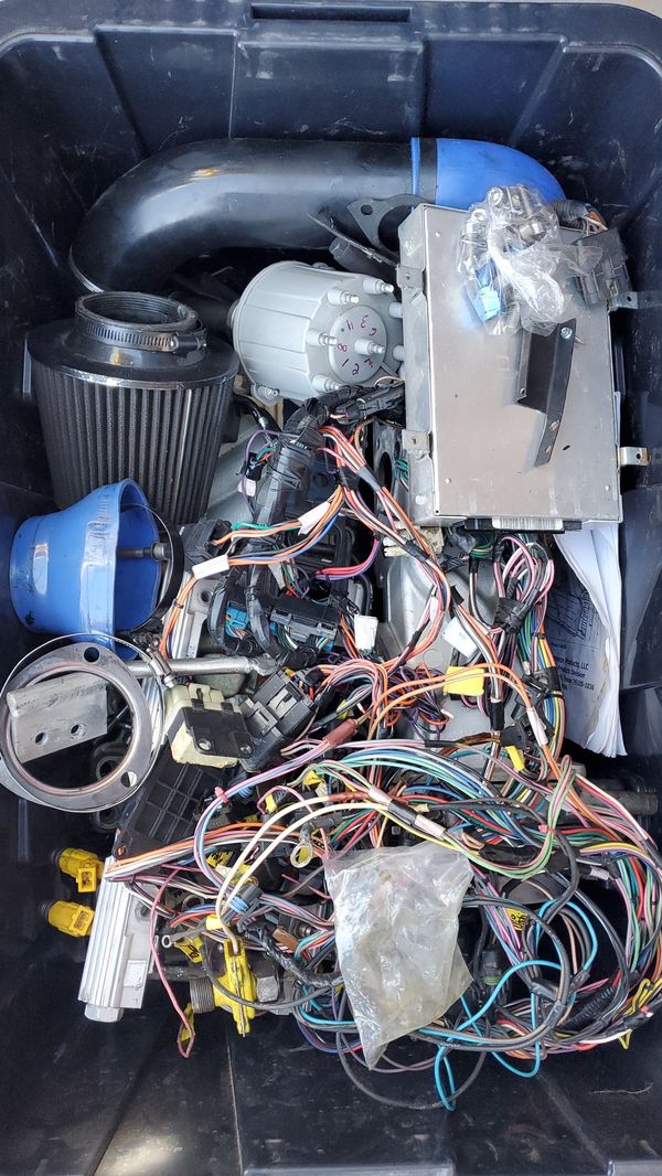 Chevy 350 tune port injection complete system! for Sale in Queen Creek