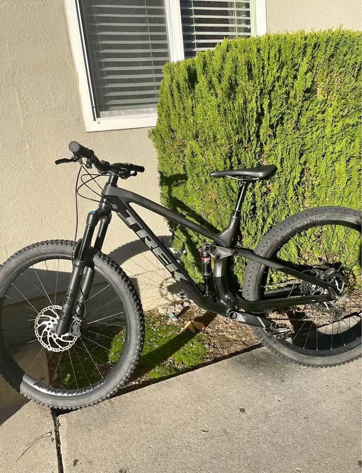 2022 trek fuel ex 9.7 FOR SALE