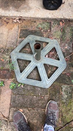Heavy umbrella stand