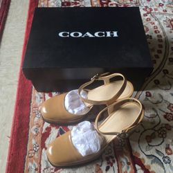 Coach TR Glazed Leather Pump Honey Brown