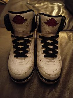 Nike Air Jordan 2 Retro "Chicago" Sneakers