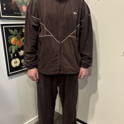 Adidas Originals Men's Adicolor Seasonal Corduroy Tracksuit (full set jacket and pants)