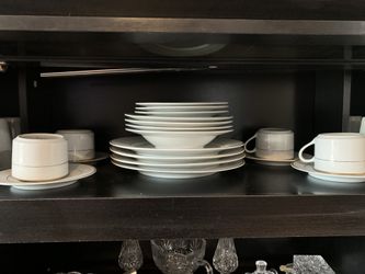 New traditions 20 pieces dinner set