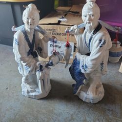 2 Chinese Statues