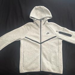 Grey Nike Tech Size M
