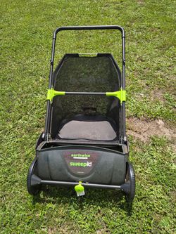 Grass clipping sweeper