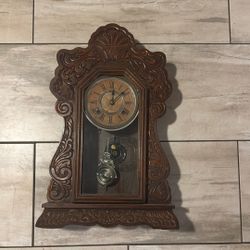 Antique c. 1885 Mantel Pendulum Clock 