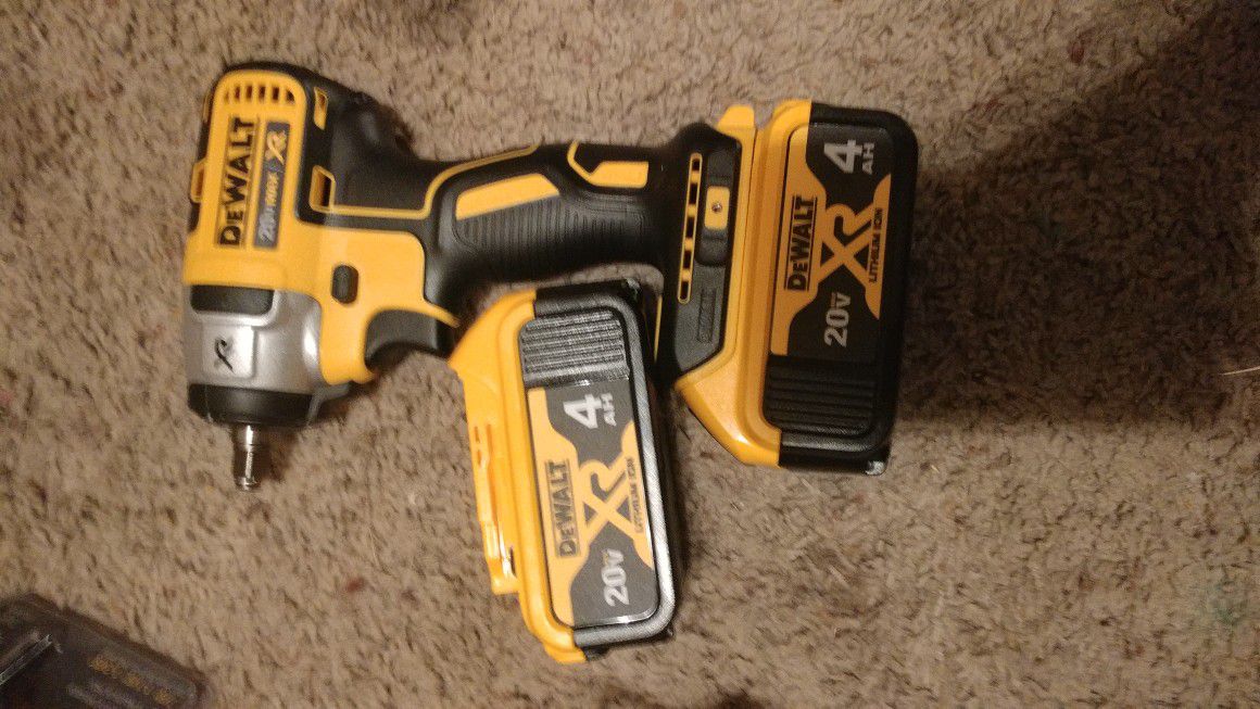Dewalt 20v xr 3/8 inch impact wrench with hog tie anvil and two 20v 4ah batteries
