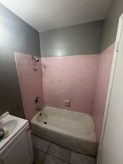 Reglaze bathtub