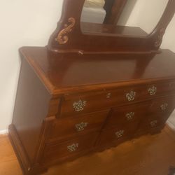 Three Piece Dresser Set