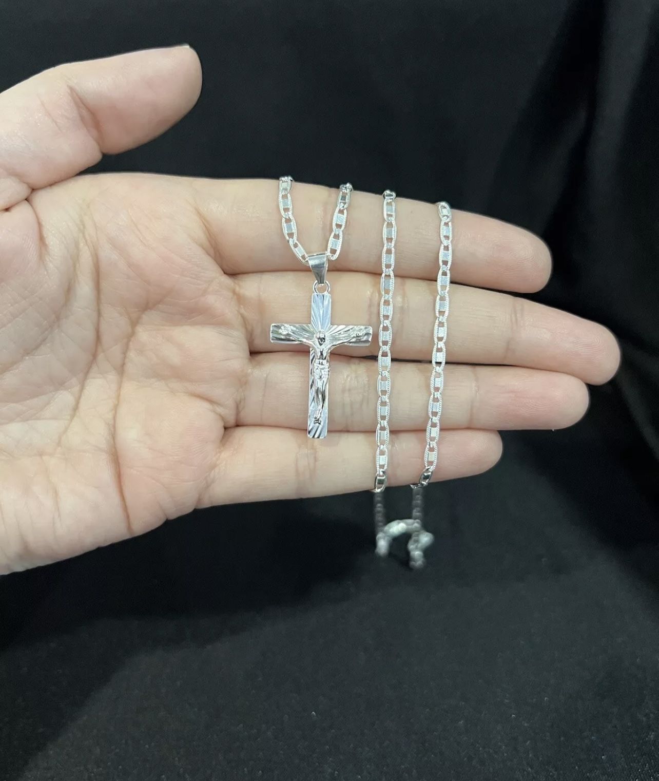 925 Sterling Silver Mens Cross Crucifix Pendant & Valentino Chain