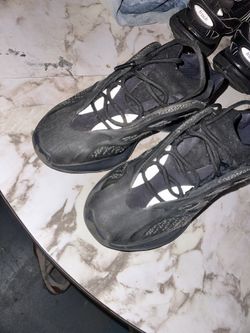 Yeezy 700 All Blk