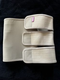 Frida Mom Postpartum Support Binder