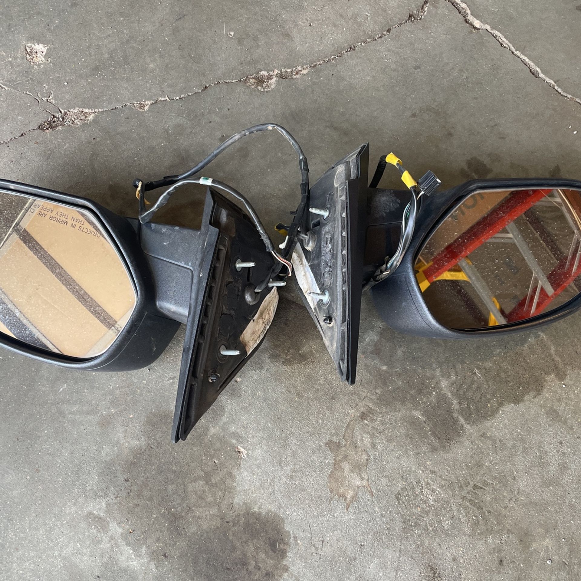 Mirrors Left And Right