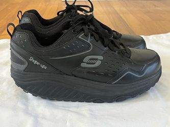 SKECHERS Women’s Shape Ups Sneaker NWOB SZ 7