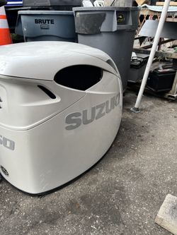 2021 Suzuki 350hp cowling