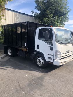 Dump truck