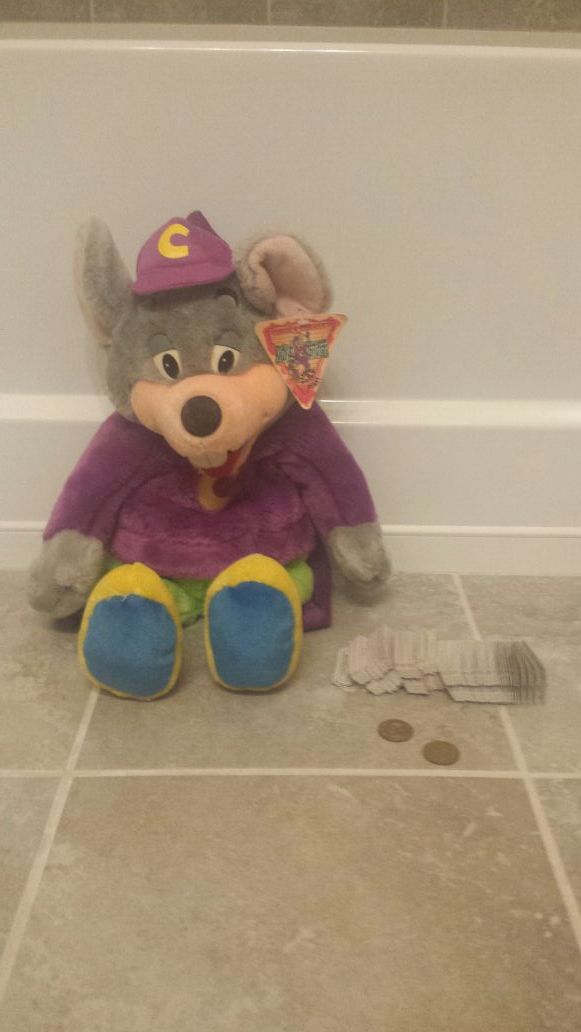 chuck e cheese teddy bear