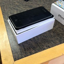 iPhone 4s With Box