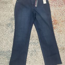 Brand New Gloria Vanderbilt Vail Wash Rail Straight Jeans Size 14