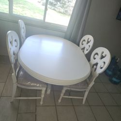 White Dining Table. Great Condition. 