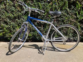 Northrock SC7 Hybrid Comfort Bike (21-Speed, 700c tires, 19.5” frame)