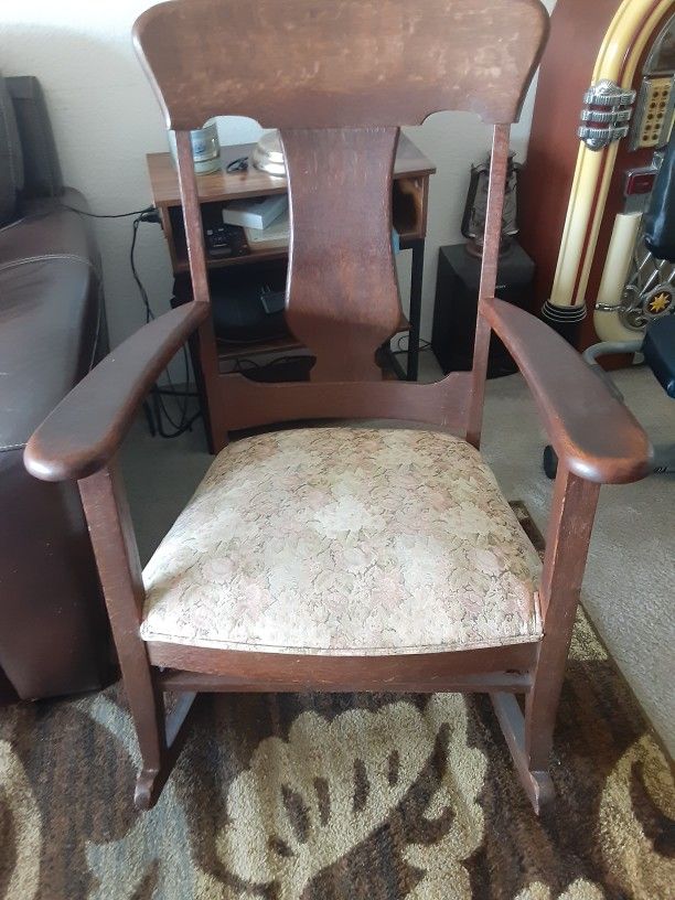 Rocking Chair (Antique)
