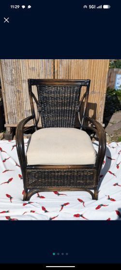 Mid Century Bamboo / Ratten Chair 