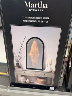 MARTHA STEWART 32 IN LED.LIGHTED GHOST MIRROR