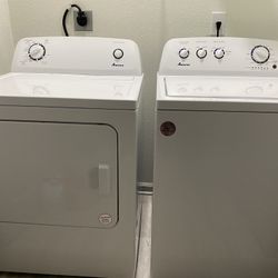Like brand New!   Amana Washer And Dryer Set For Sale 