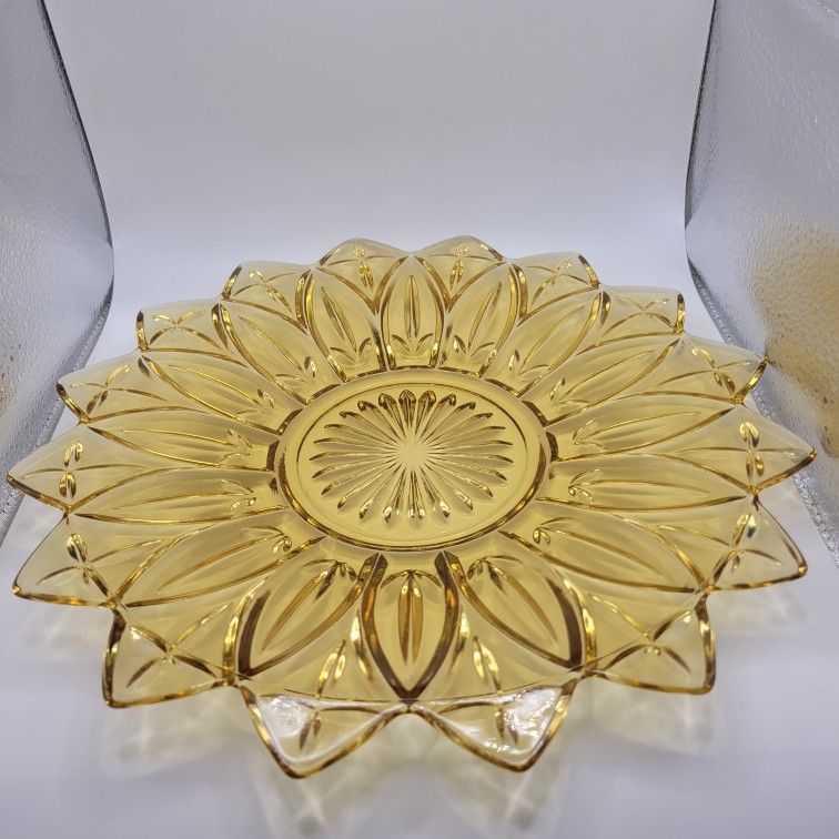 Vintage 11.5" Diam Federal Glass Yellow Amber Sungold Topaz Petal Plate 16 Point