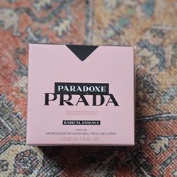 Prada Paradoxe Radical Essence Perfume