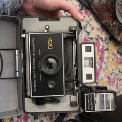 70’s Polaroid Land Camera 420 (UNTESTED)
