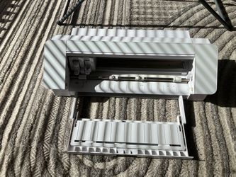 Used once silhouette cameo 4