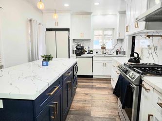 Kitchen cabinets solid wood and countertops