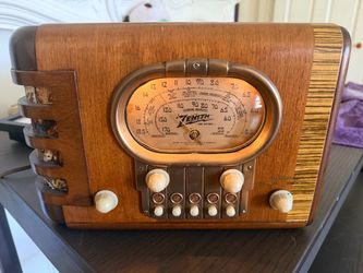 Zenith 1939 Vintage Tube Radio Wood Cabinet