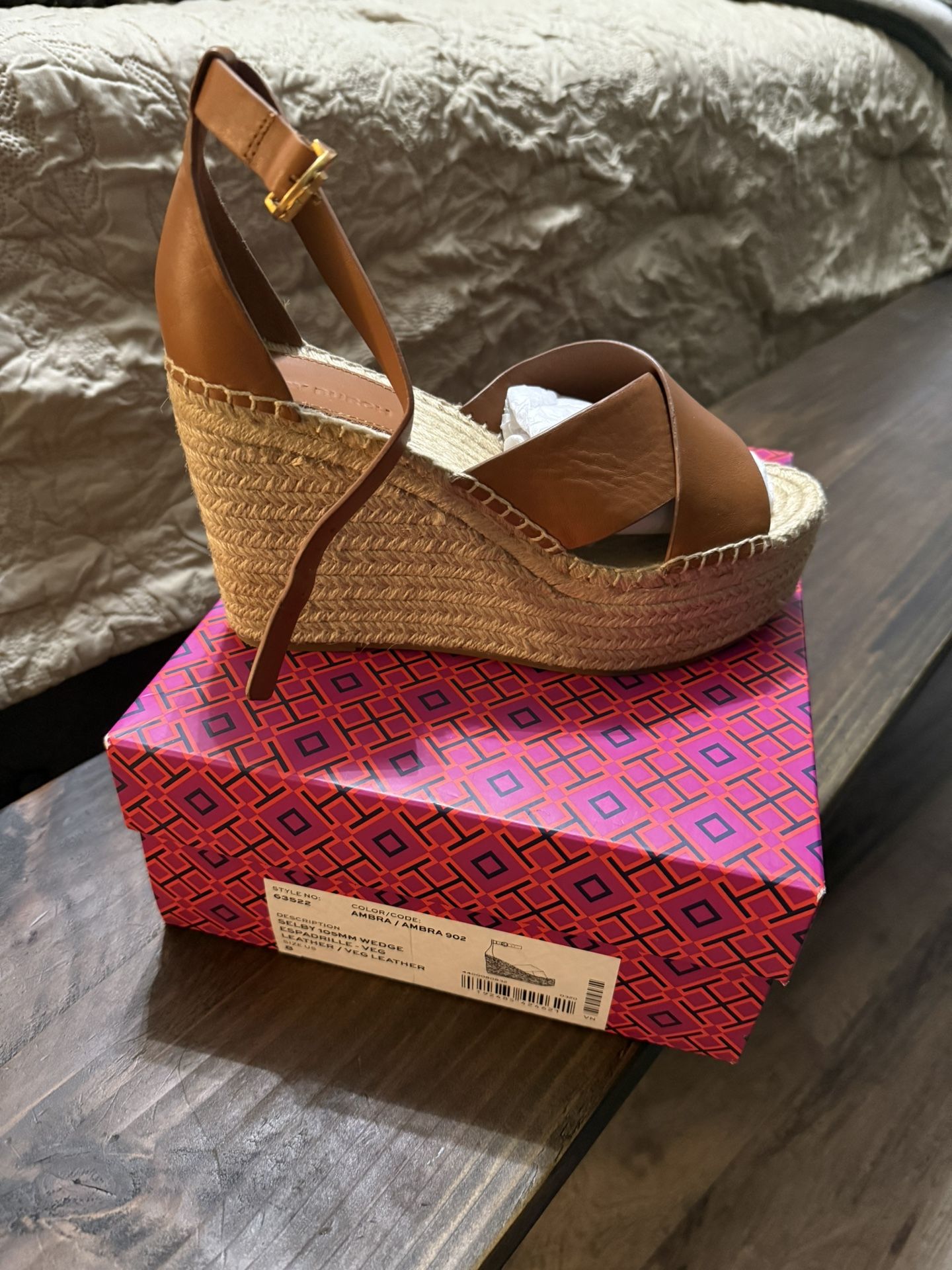 Tory Burch Wedges Size 8