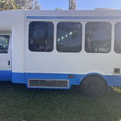 6.0 Power stroke Diesel Bus Converted To Camper 
