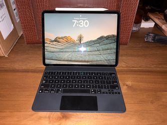 iPad Pro 11 in 128G 2nd Gen with Apple Magic Keyboard and Pencil